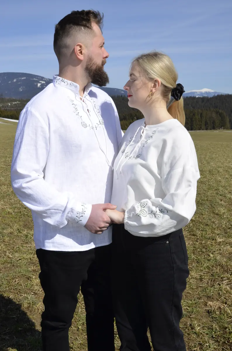 Ľanová vyšívaná košeľa - Biela neha