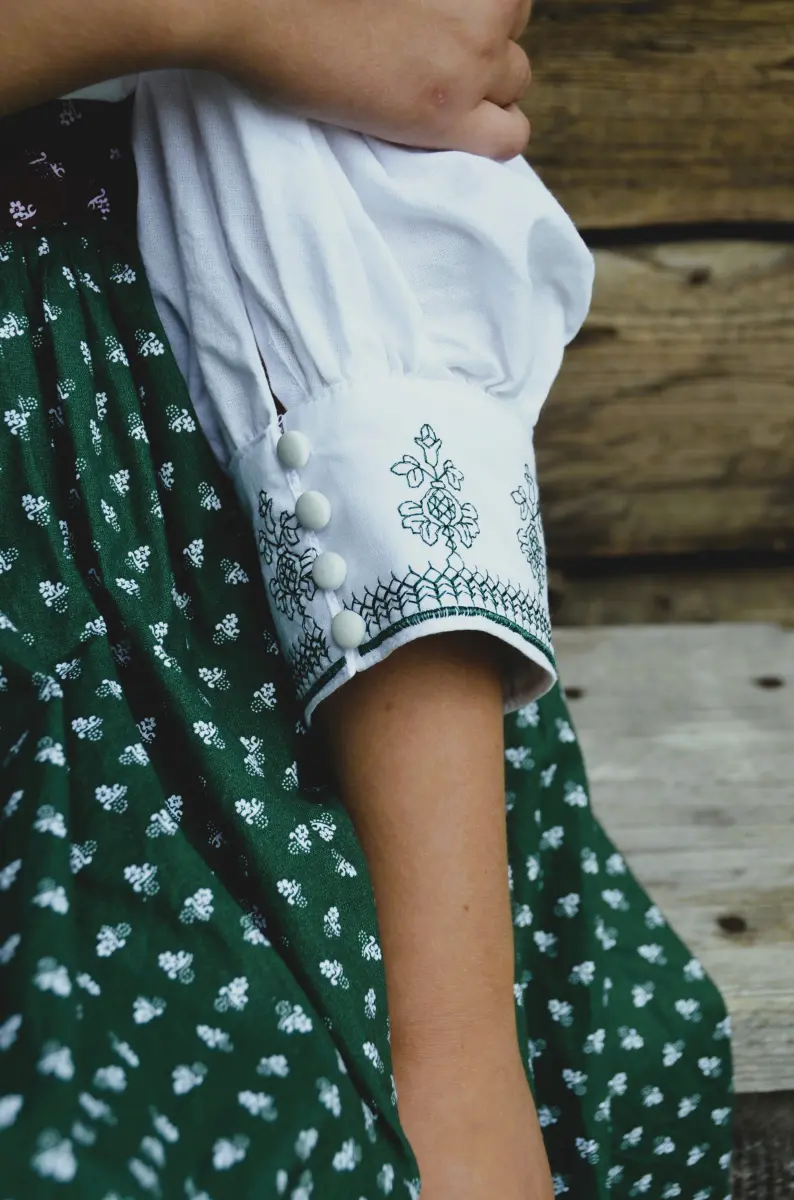 Bavlnená vyšívaná blúzka - Veselie