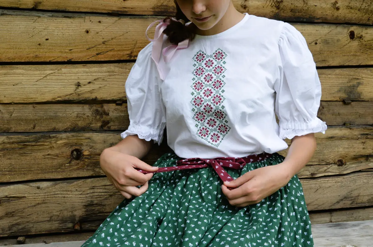 Bavlnená vyšívaná blúzka - Živena