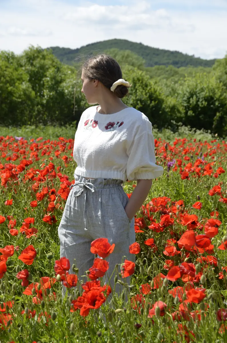 Bavlnená vyšívaná blúzka - Maková